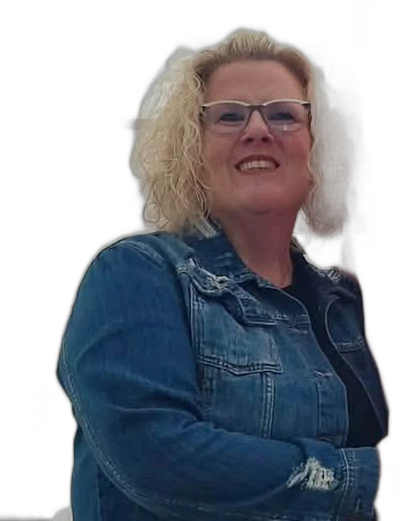 Leslie Knight, Real Estate Agent