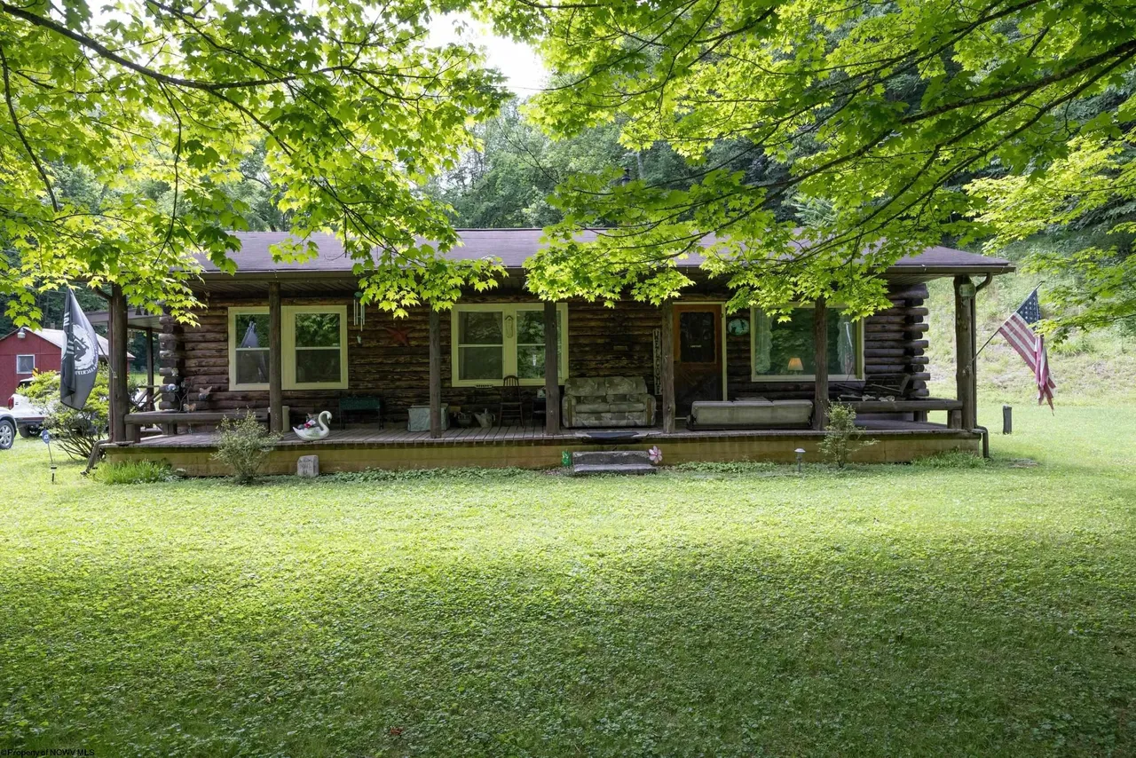 3697 Canton Rd, West Union, WV